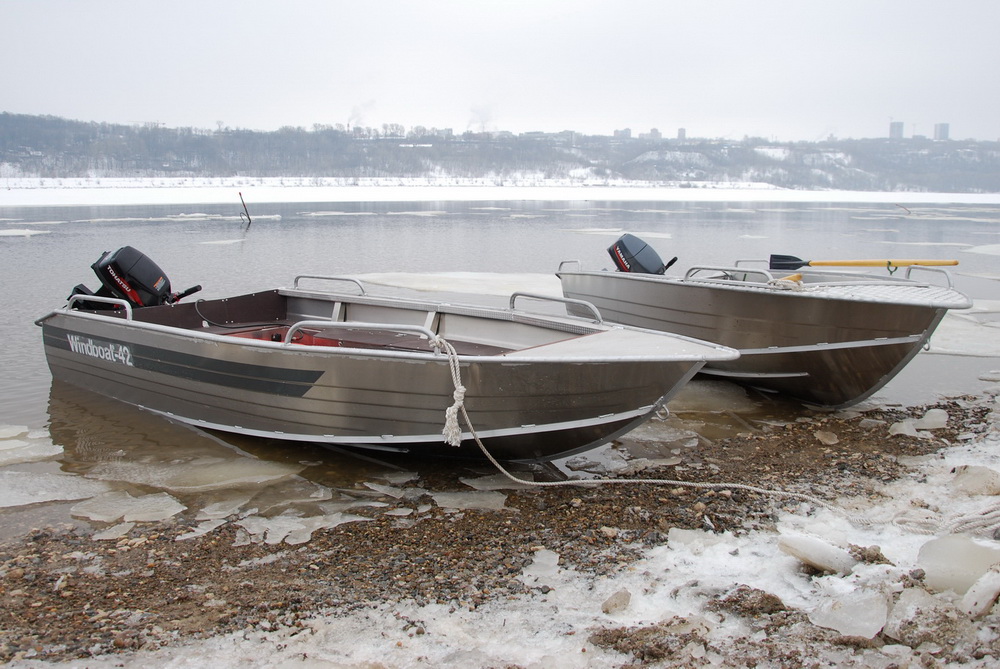 WINDBOAT 42M