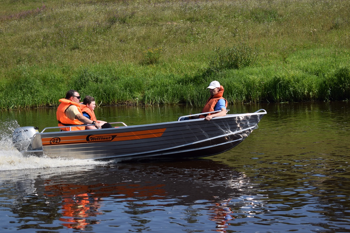 Wellboat-42NexT румпельное управление